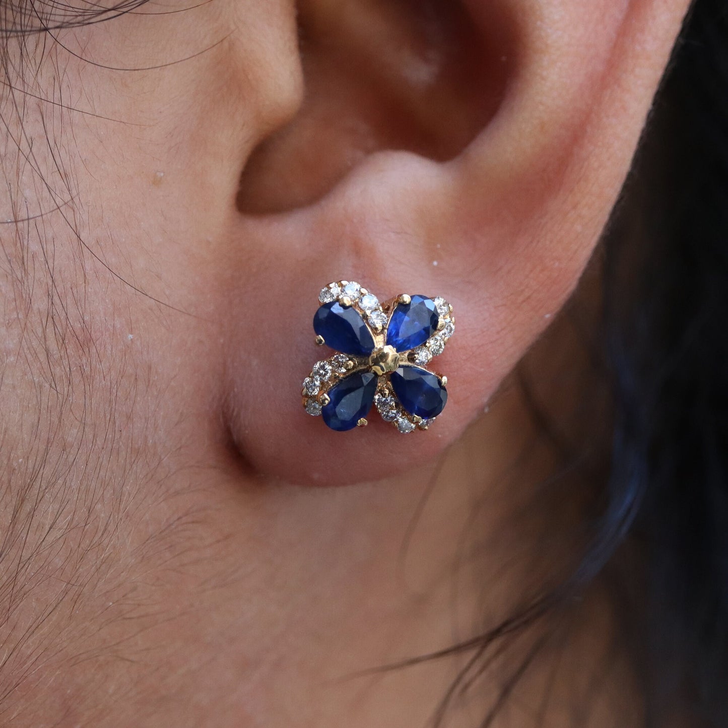 Yellow Studded Pear Cut Blue Sapphire Studs Top Quality Round Earring 14K Gold