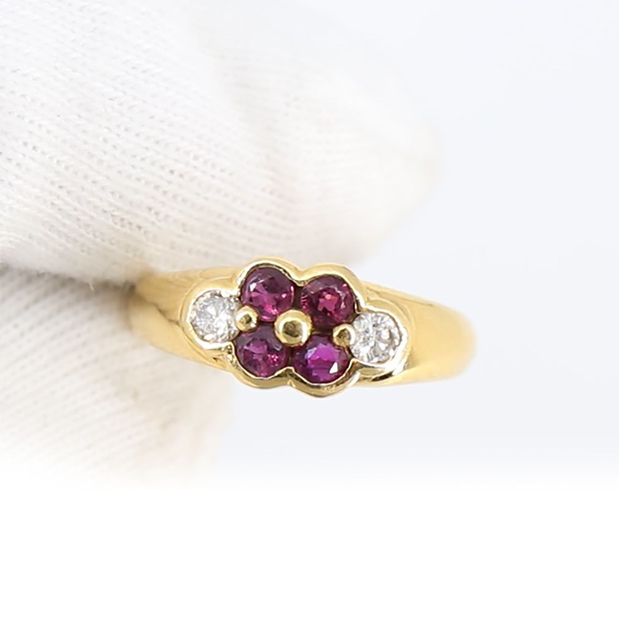 Beautiful Ring 18K Gold