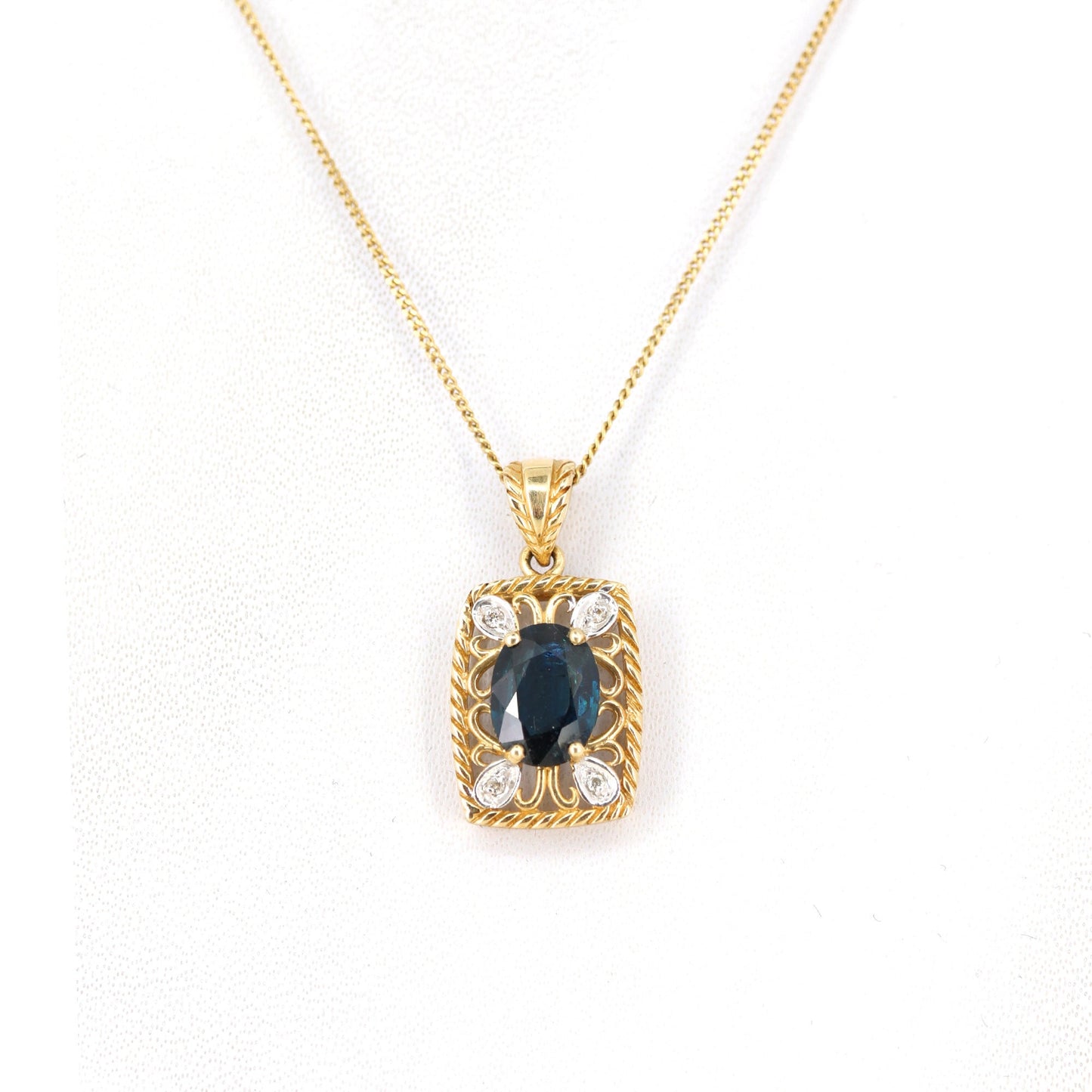 Blue Sapphire Pendant 14K Gold