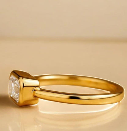 Radiant Cut Engagement Ring Gold