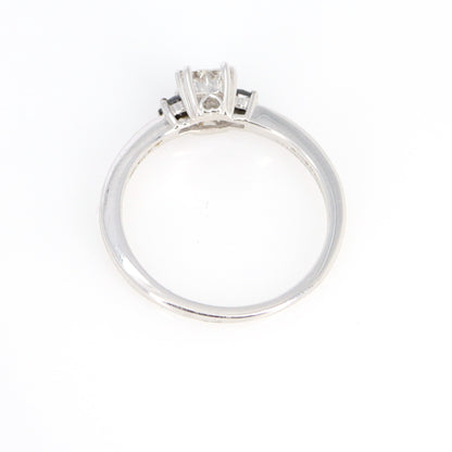 White Ring 18K Gold