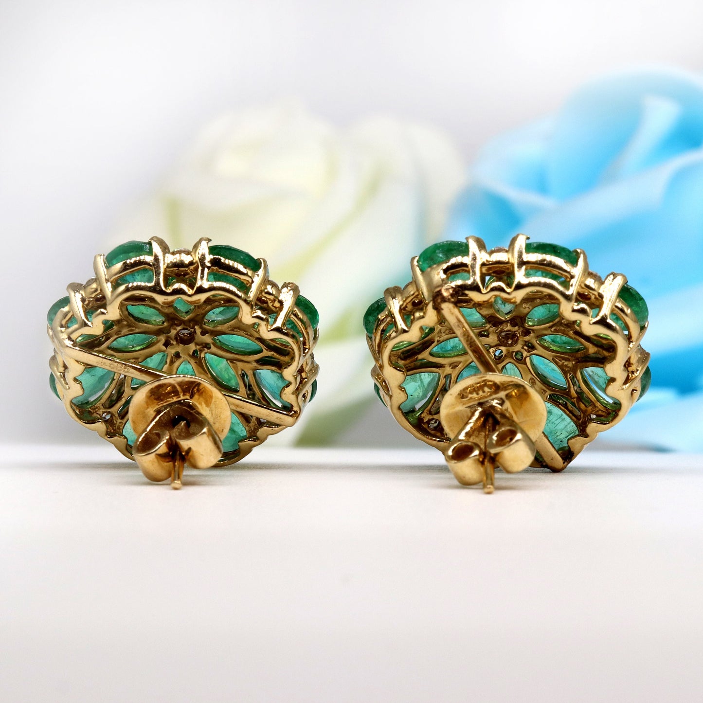 Real Emerald Floral Pattern Studs Earring 14K Gold