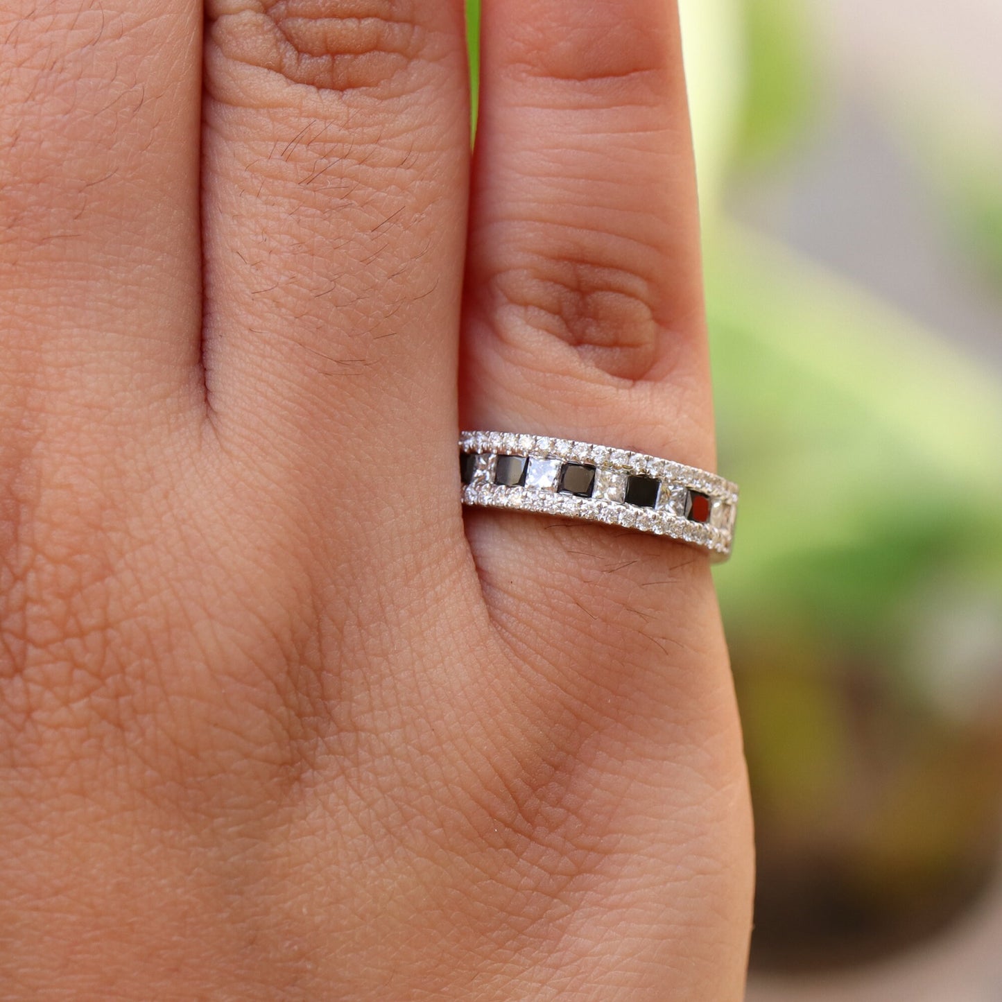 White Ring 18K Gold