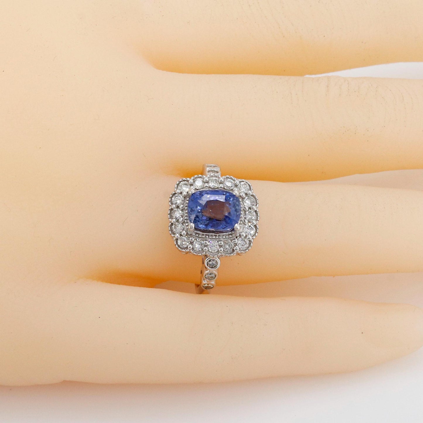 Elegant Sapphire Brilliant Cut Ring 14K Gold