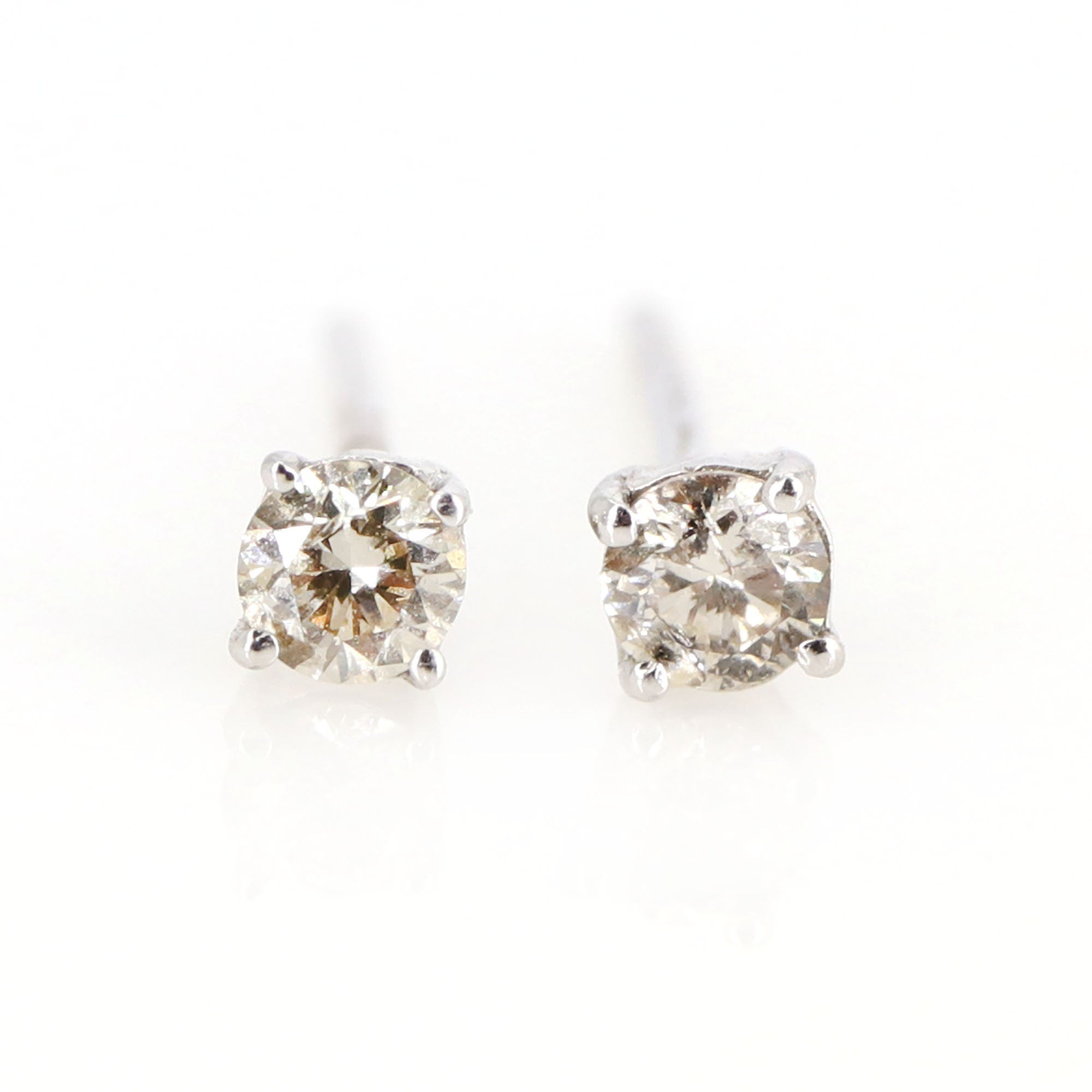 0.10/20 Studs White Studs Real Earring 18K Gold