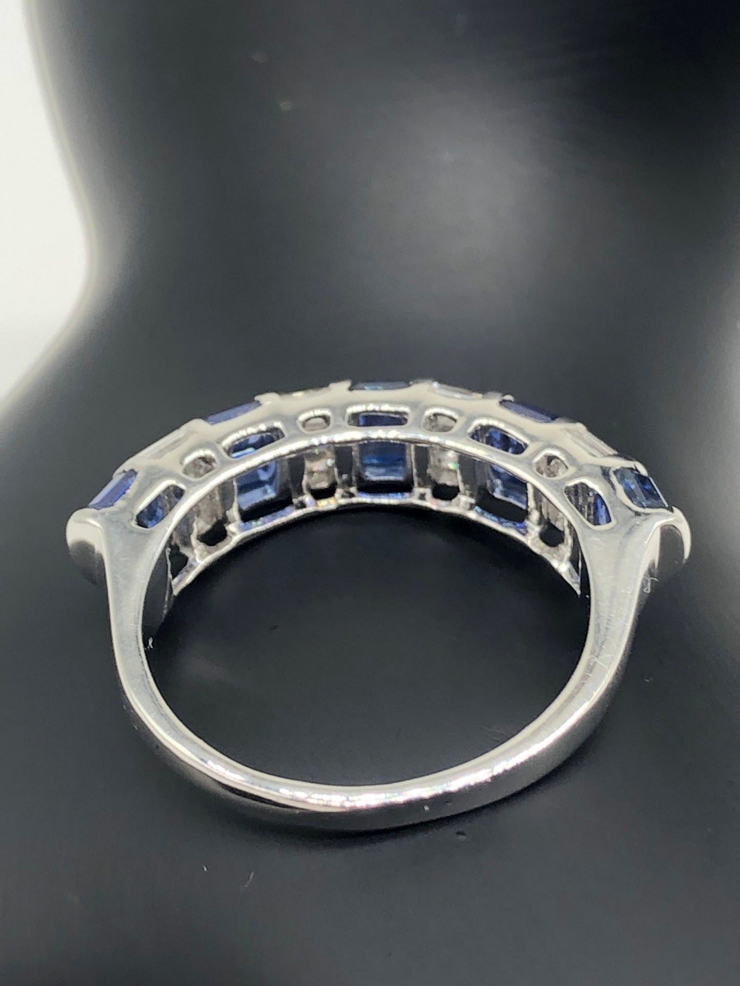 White Beautiful Ring 18K Gold