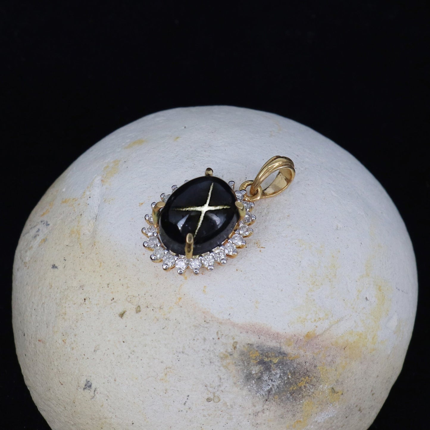 Halo Pendant 14K Gold