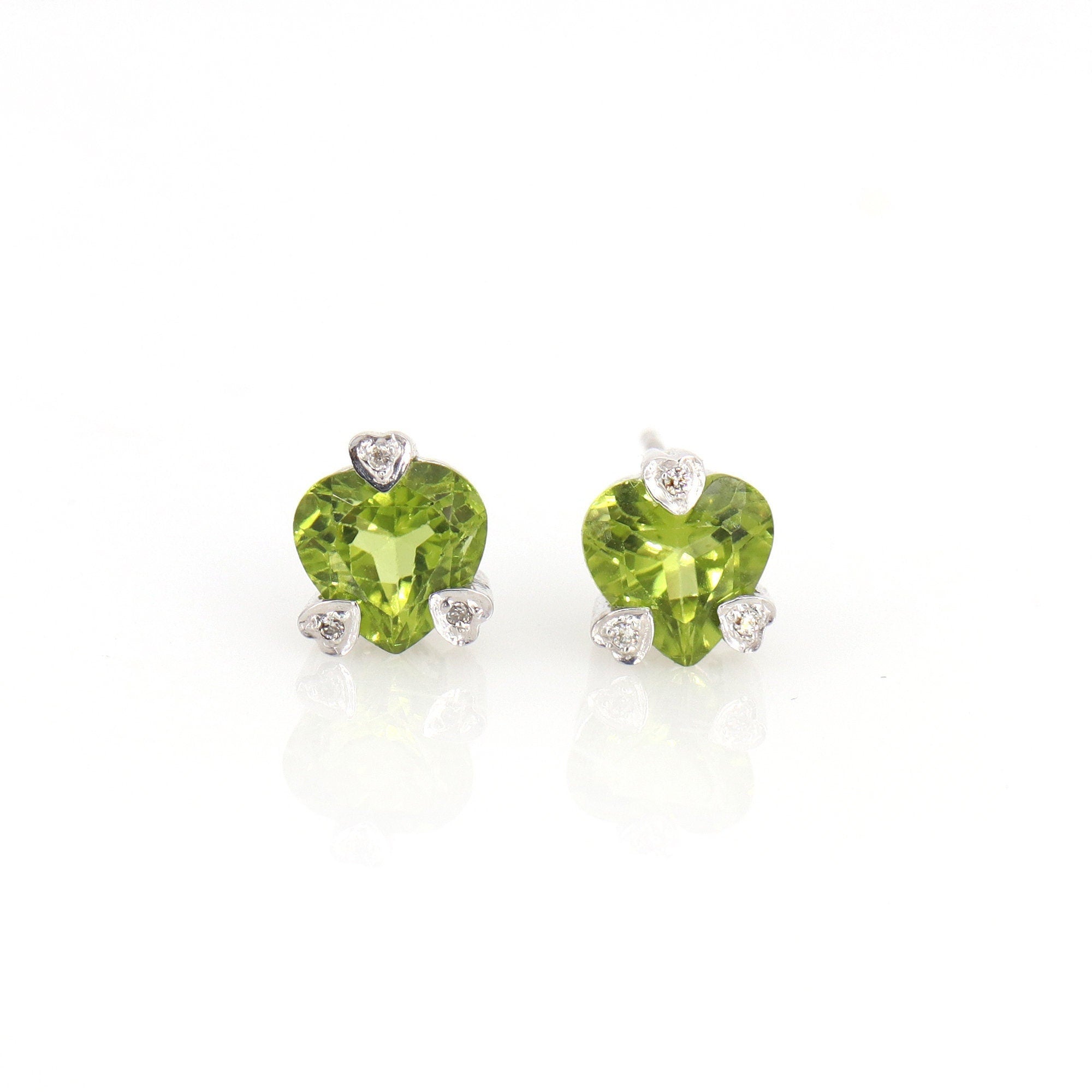 Heart Shape Green Gemstone Peridot Earring 14K Gold