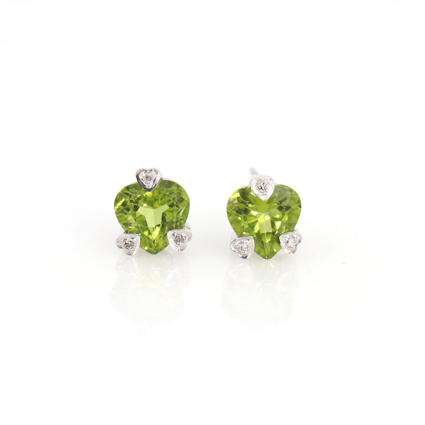 Heart Shape Green Gemstone Peridot Earring 14K Gold