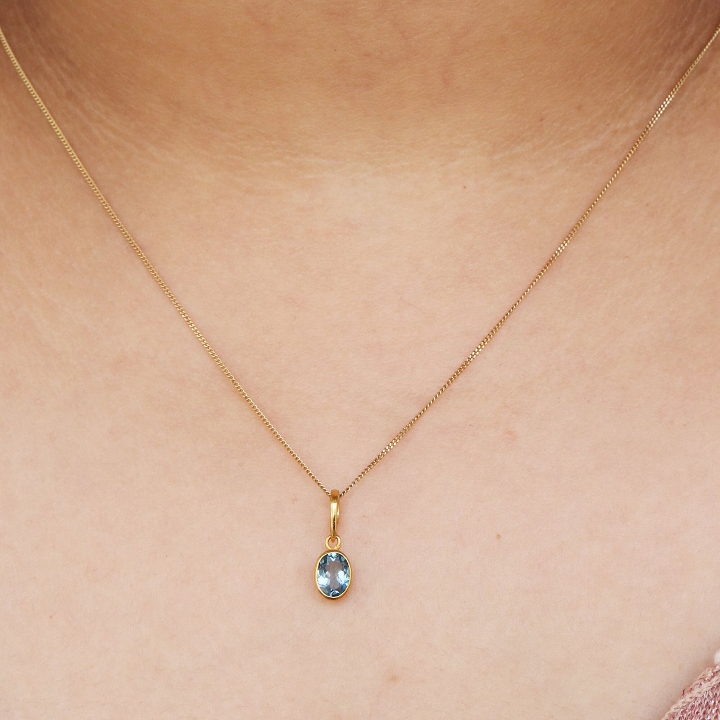 Aquamarine Pendant 14K Gold