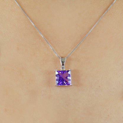 Amethyst White Pendent White Pendant 18K Gold