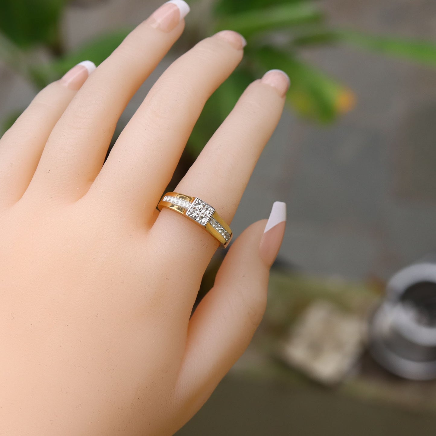 Princess Cut Center Round Cut Ring 18K Gold
