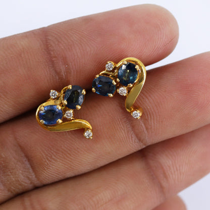 Heart Shape Earring 18K Gold