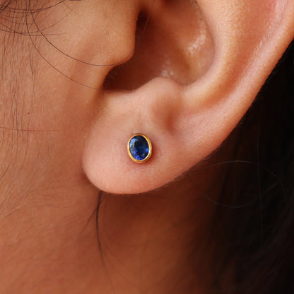 6Mm Top Quality Nice Dark Blue Sapphire Yellow Oval Cut Sapphire Earring 14K Gold