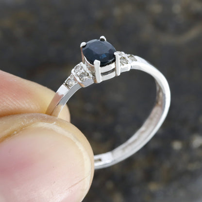 Classic Blue Sapphire Ring Silver