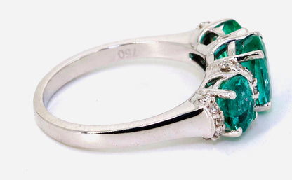 White Beautiful Ring 18K Gold
