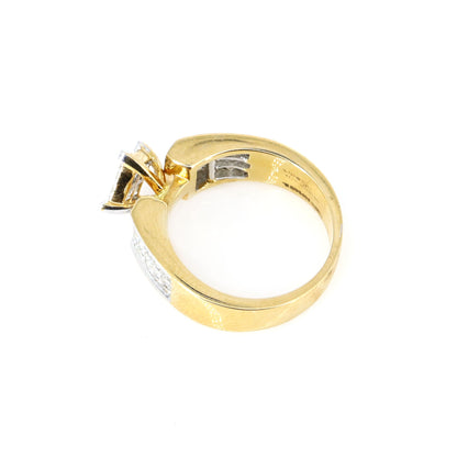 Yellow Princess Cut Invisible Illusion Ring 18K Gold