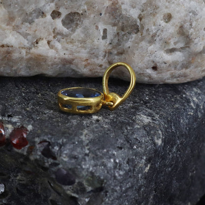 Aquamarine Pendant 14K Gold
