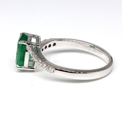White Emerald Ring 18K Gold