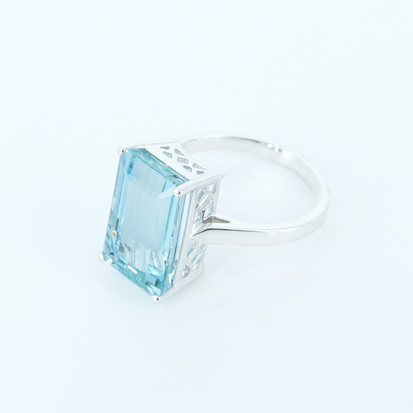 White Ring 14K Gold
