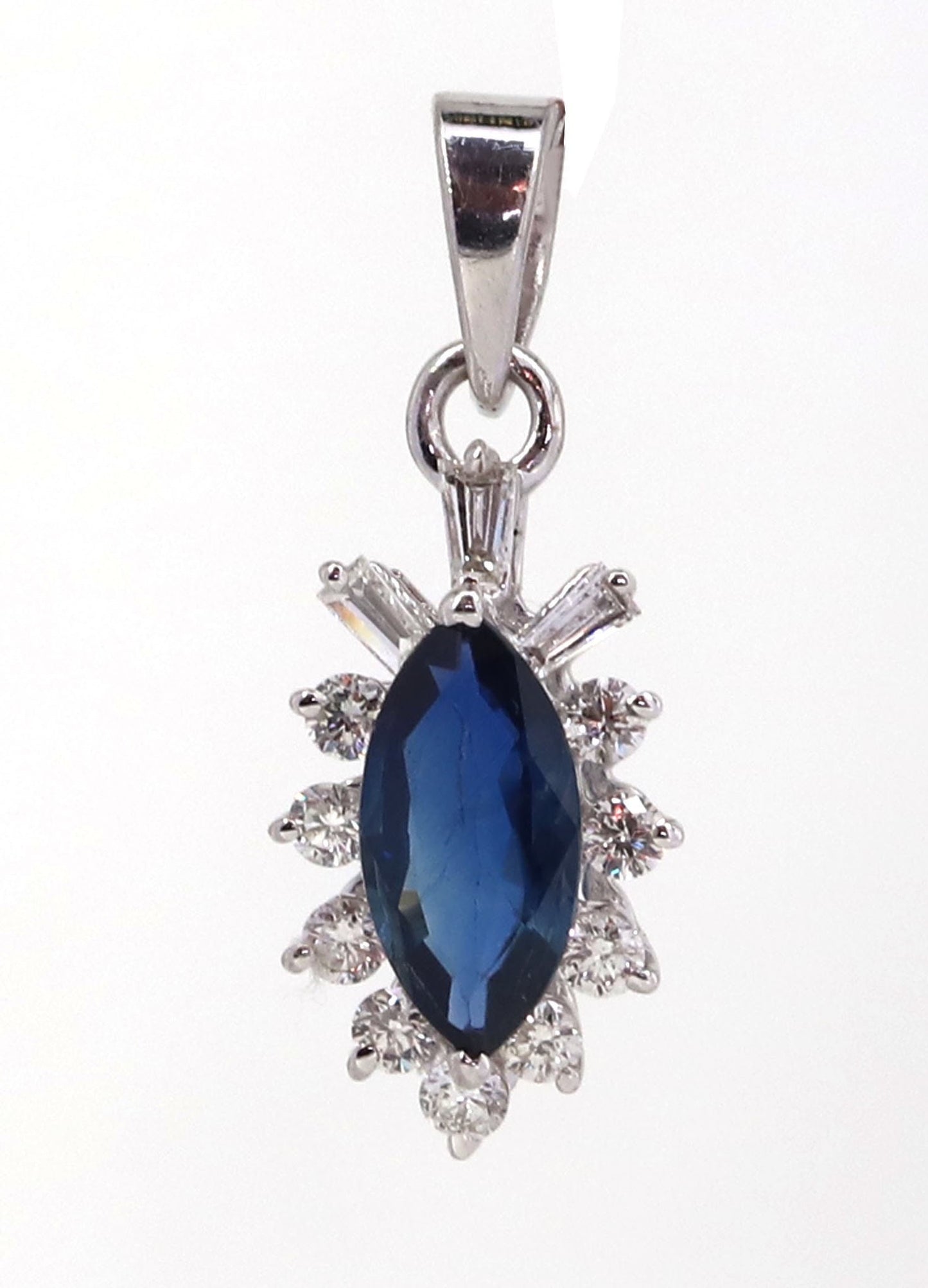 Blue Sapphire White Pendent White Pendant 18K Gold