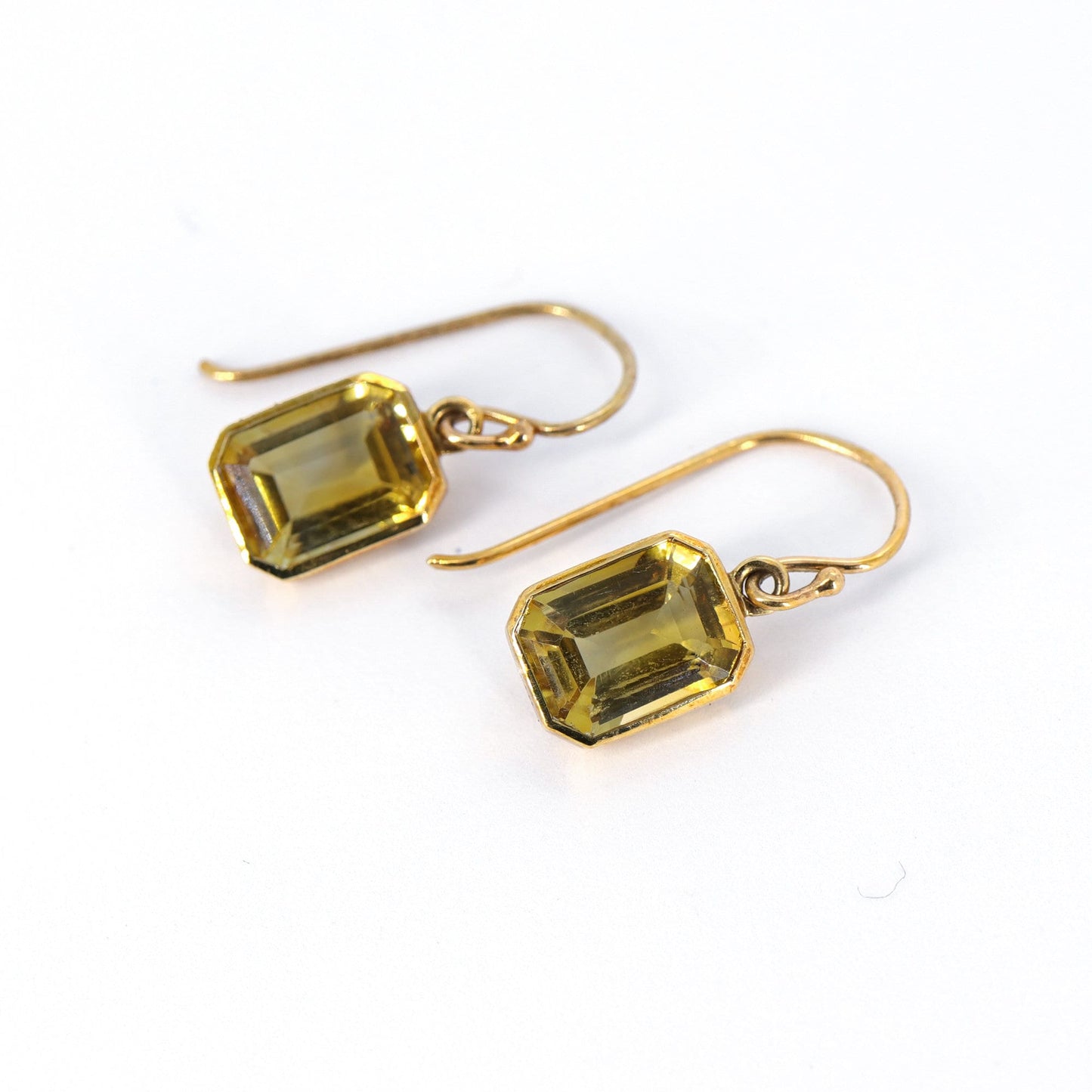 9K Yellow Dangling Earring Gold