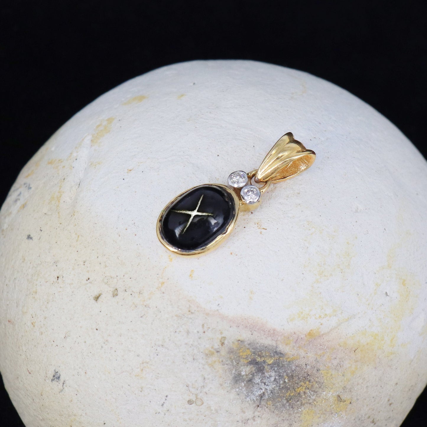Dainty Pendant 14K Gold