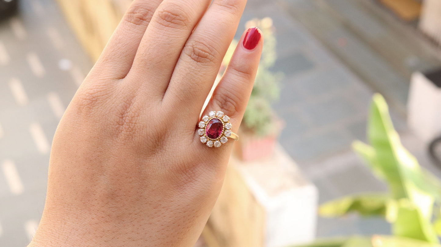 Vintage Style Spinel & Ring Gold
