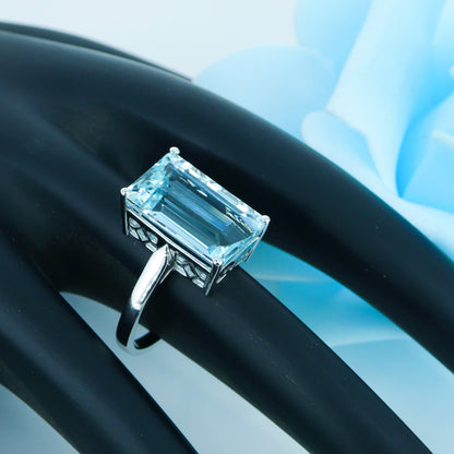 White Ring 14K Gold