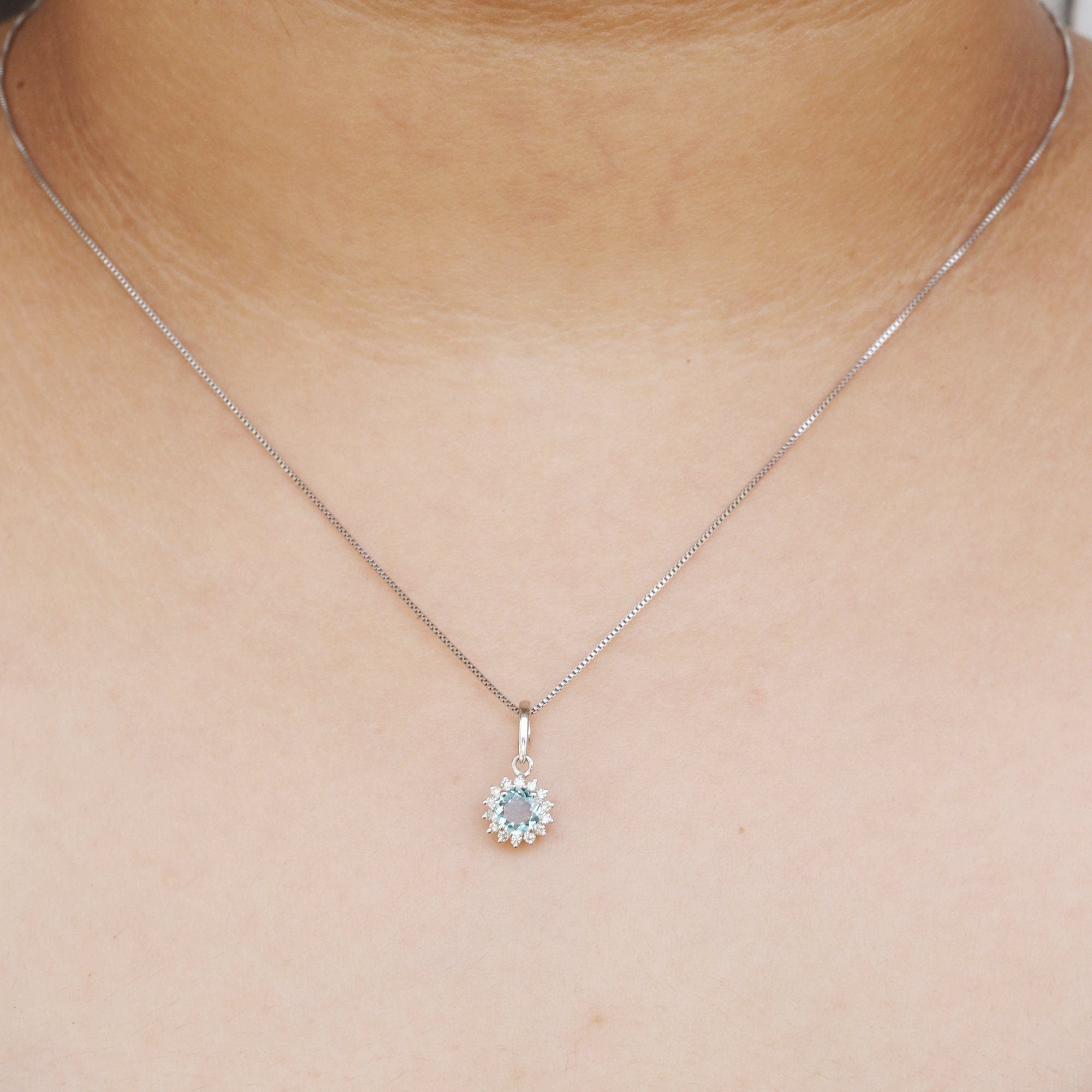 Halo Pendant 14K Gold