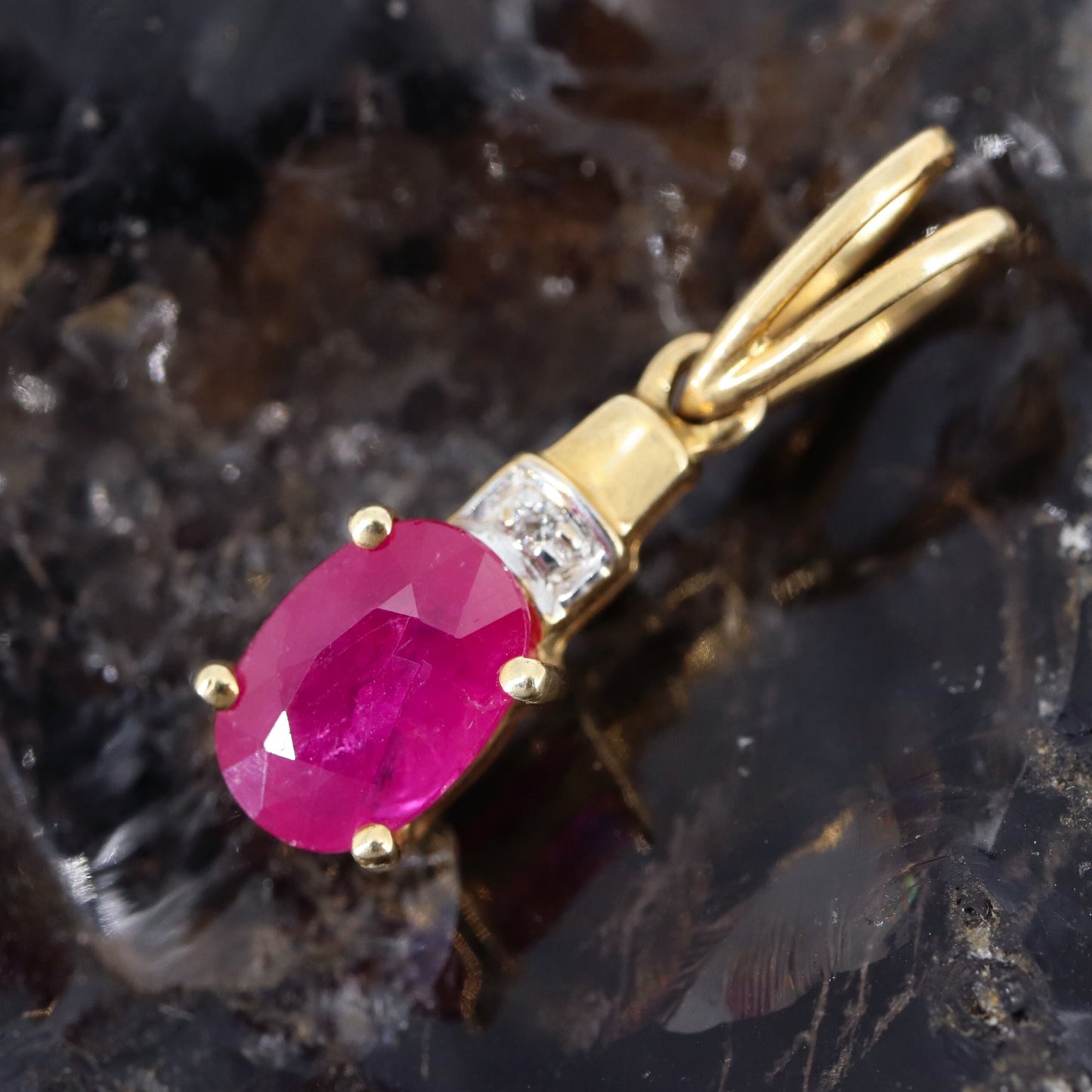 14Kt Ruby Necklace Gold
