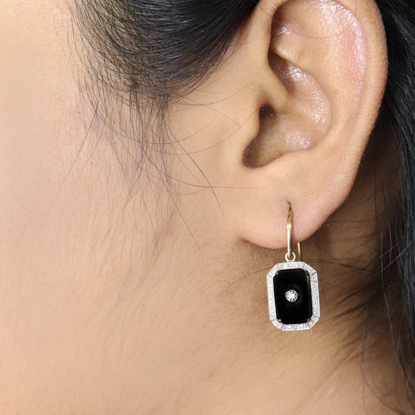 9K Yellow Black Onyx Earring Gold