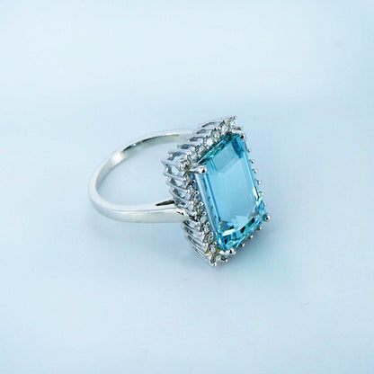 White Ring 14K Gold