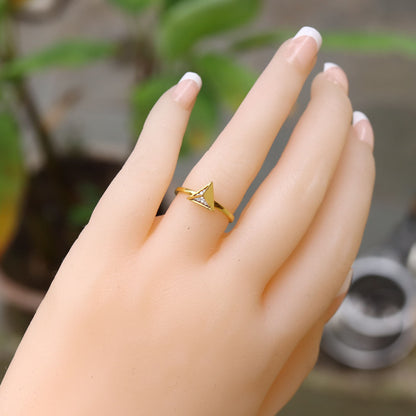 Thin Triangle Ring 18K Gold