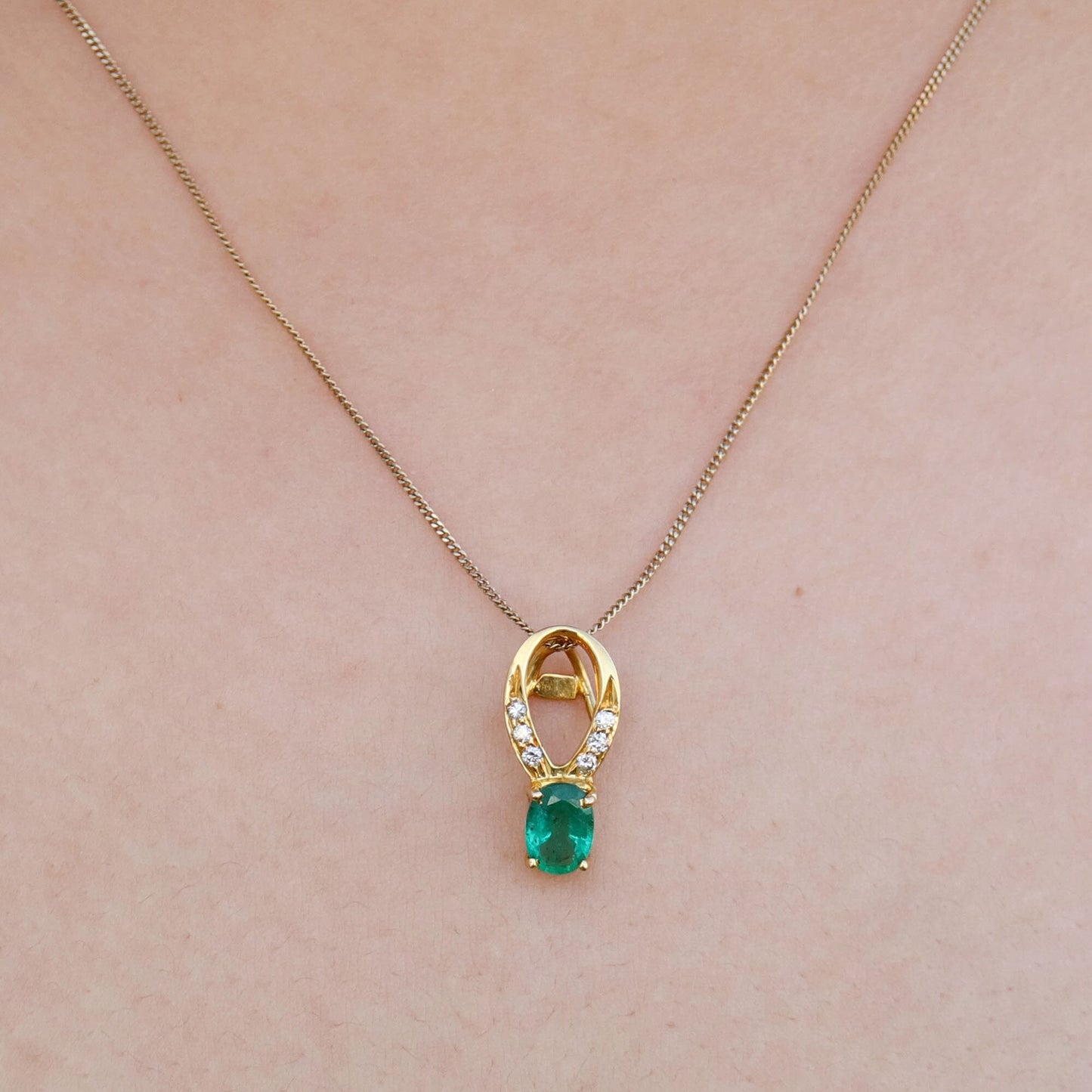 Emerald Pendant 18K Gold