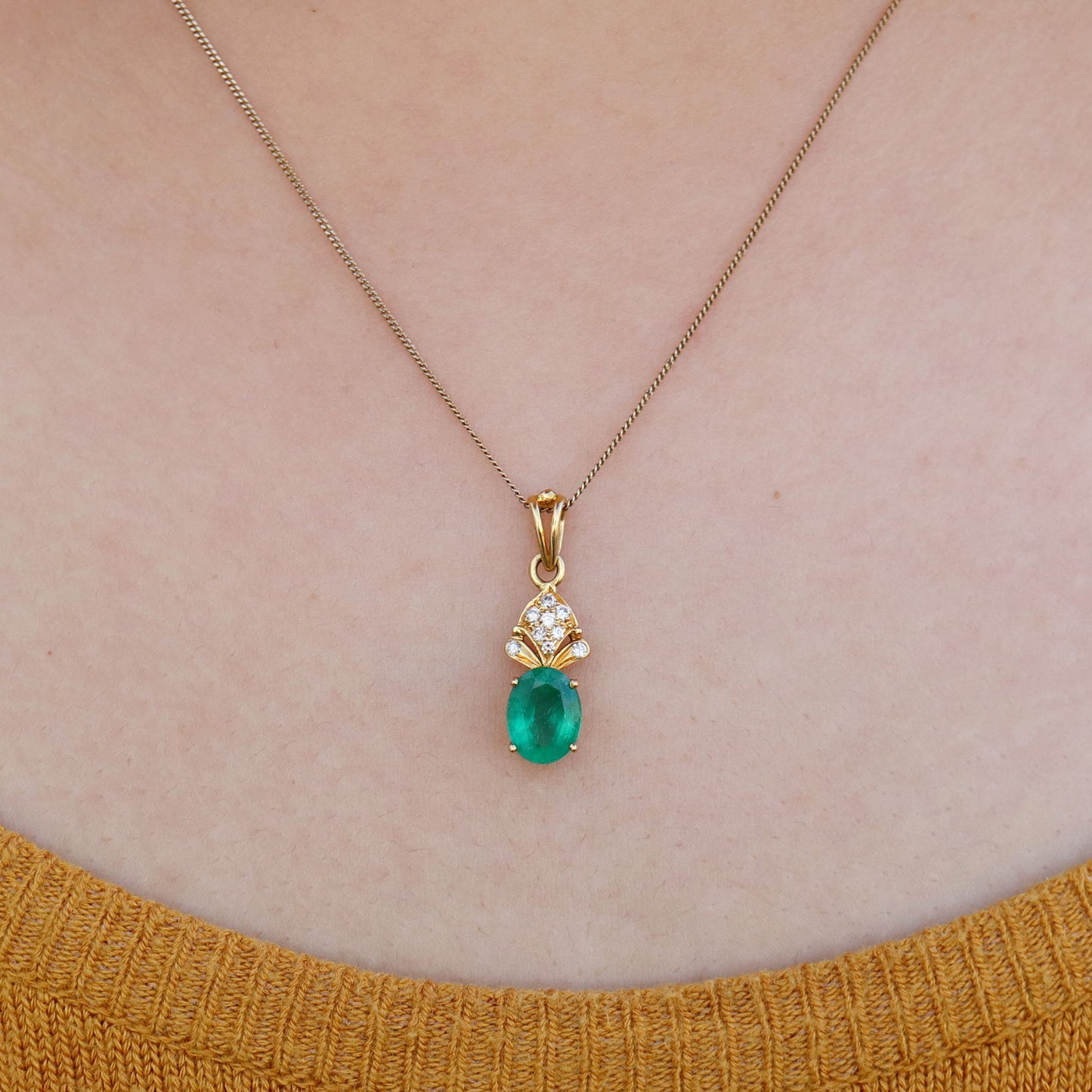Emerald Pendant 18K Gold