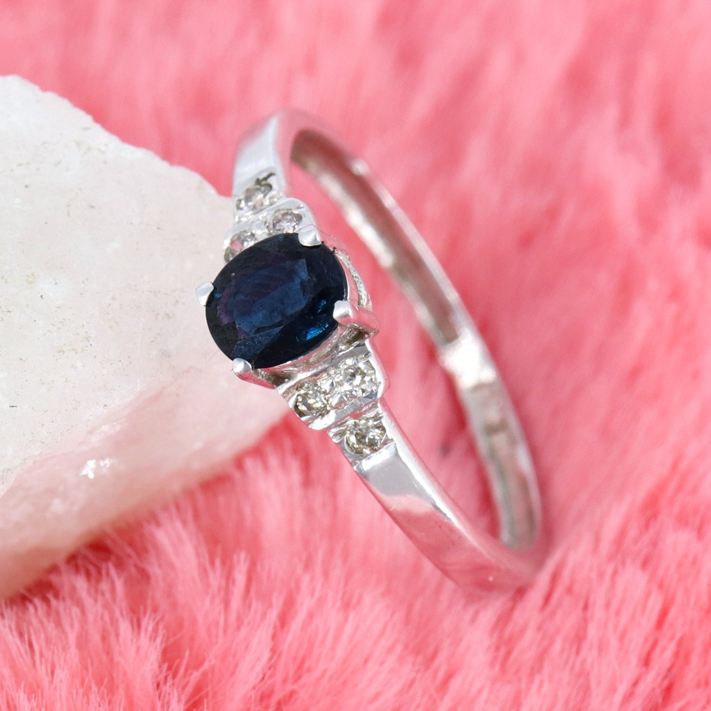 Classic Blue Sapphire Ring Silver