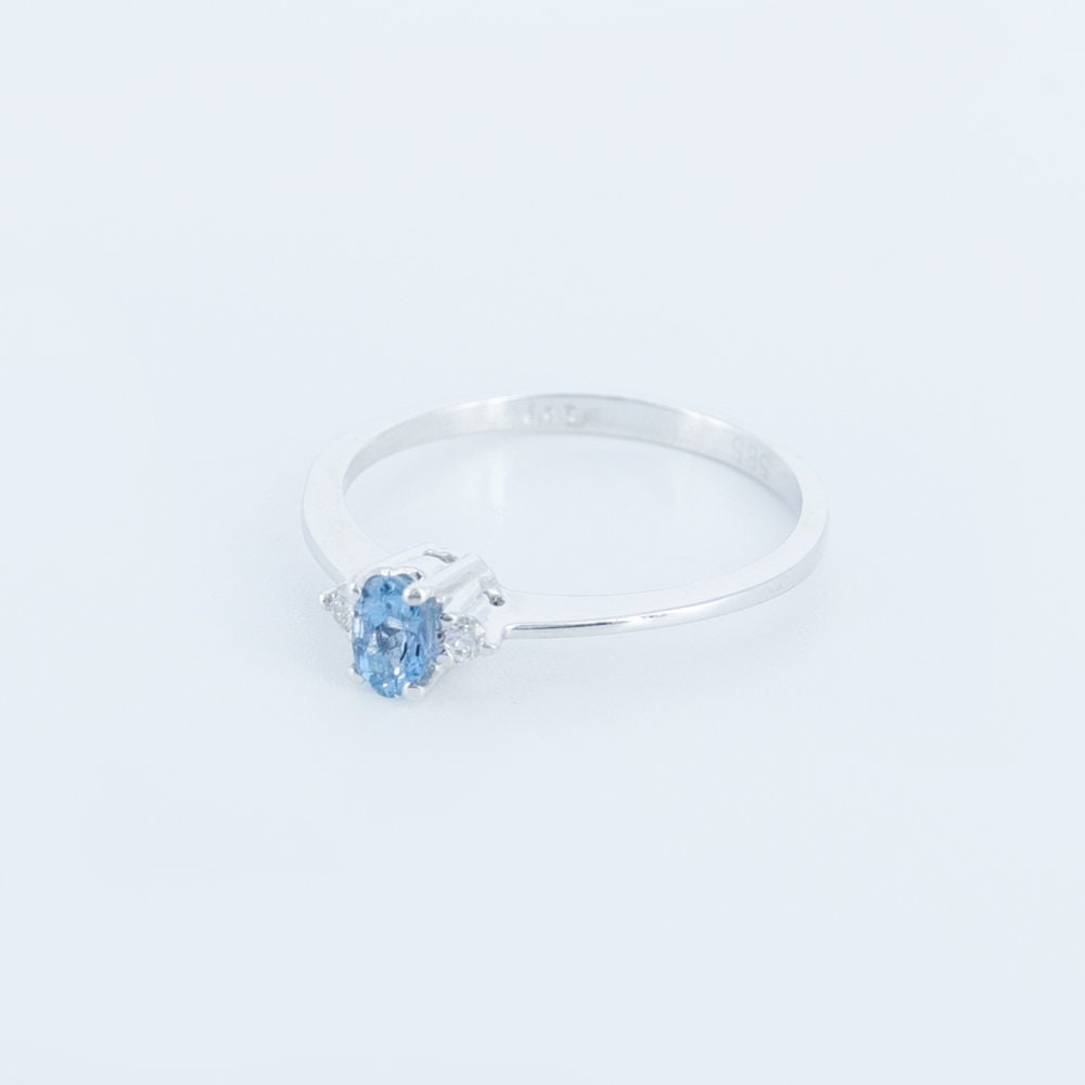 White Ring 14K Gold