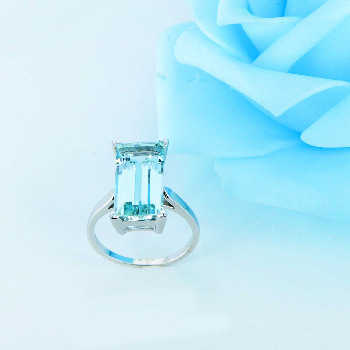 Aquamarine White Ring 14K Gold