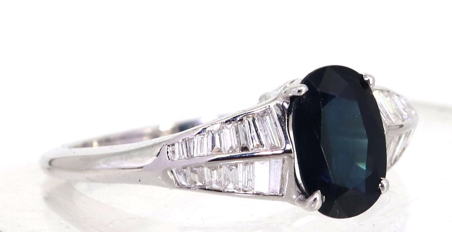 White Beautiful Ring 18K Gold