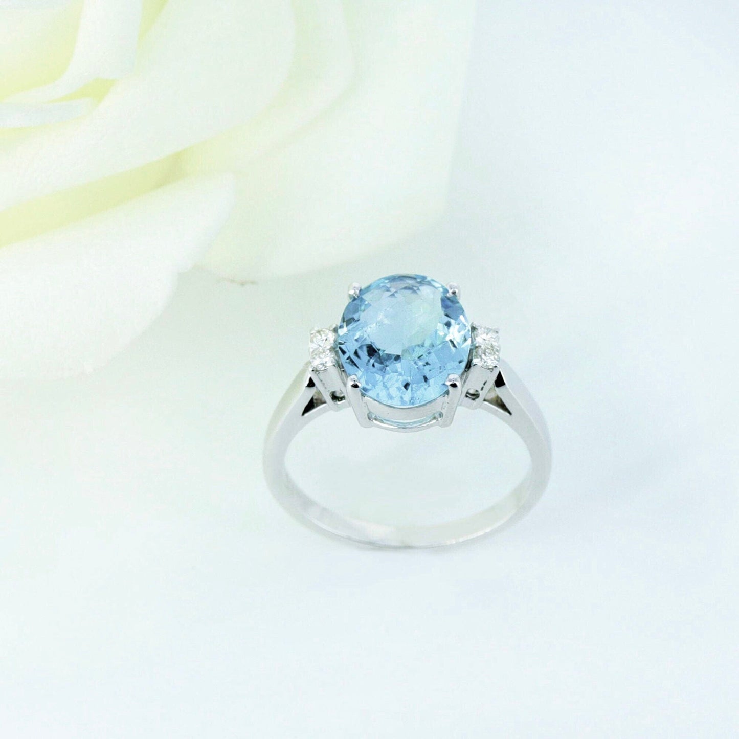 White Ring 14K Gold