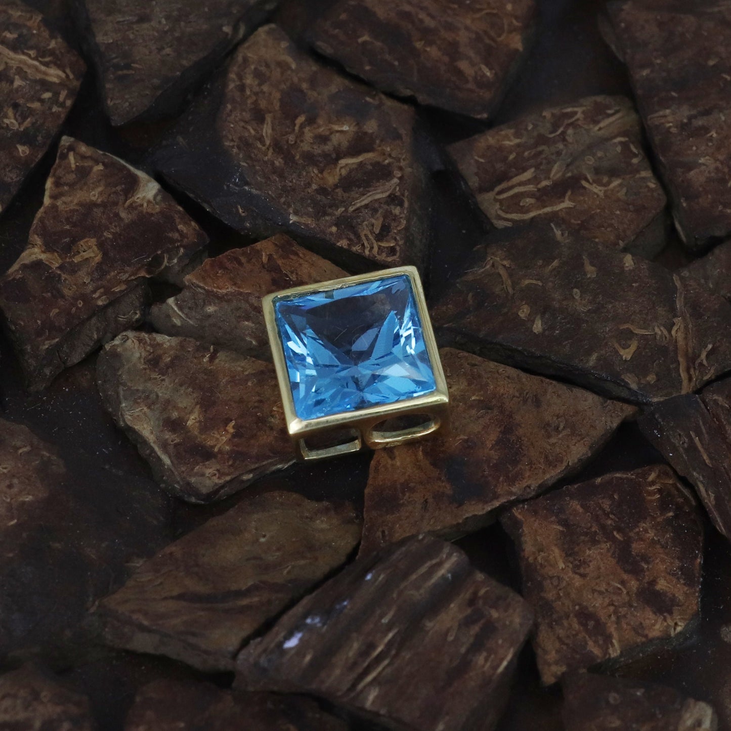 Square Shape Blue Topaz Pendant 14K Gold