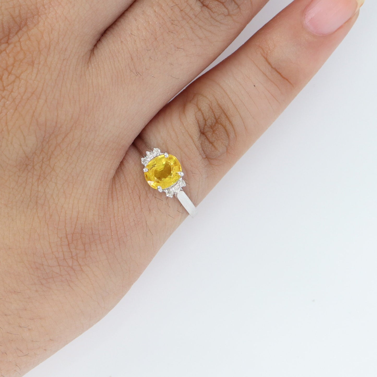White 1.34 Yellow Sapphire 0.07 White Ring 14K Gold