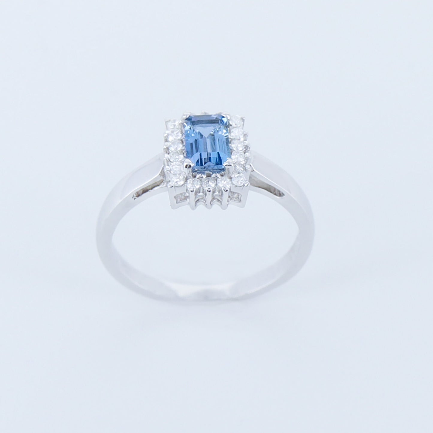 White Ring 14K Gold