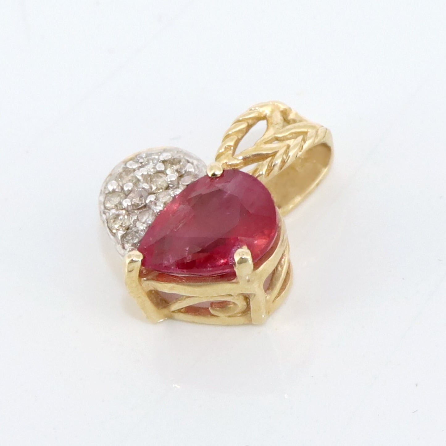 Heart Shape Pendant 14K Gold