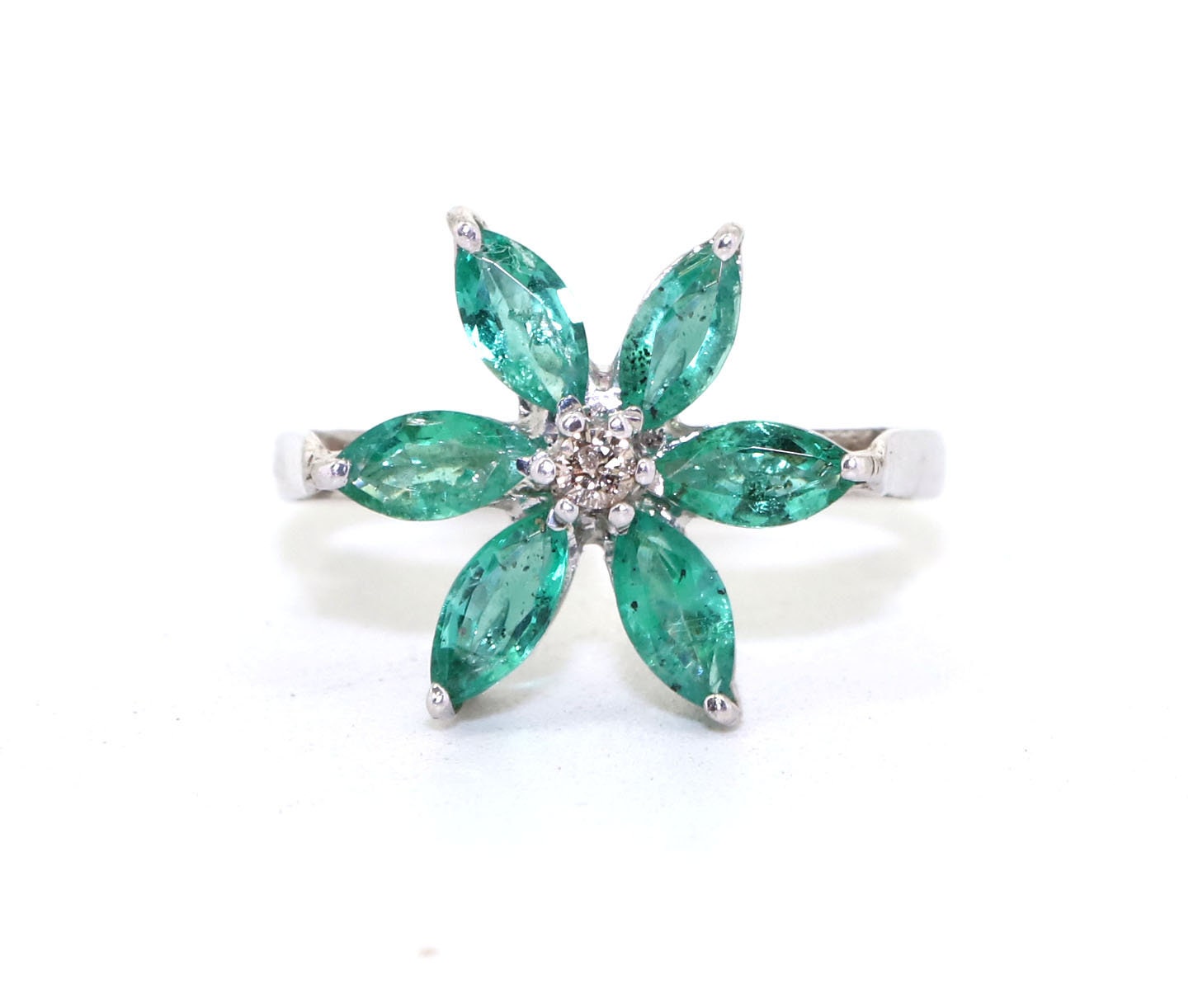 925 Sterling White Rhodium Beautiful Ring Gold