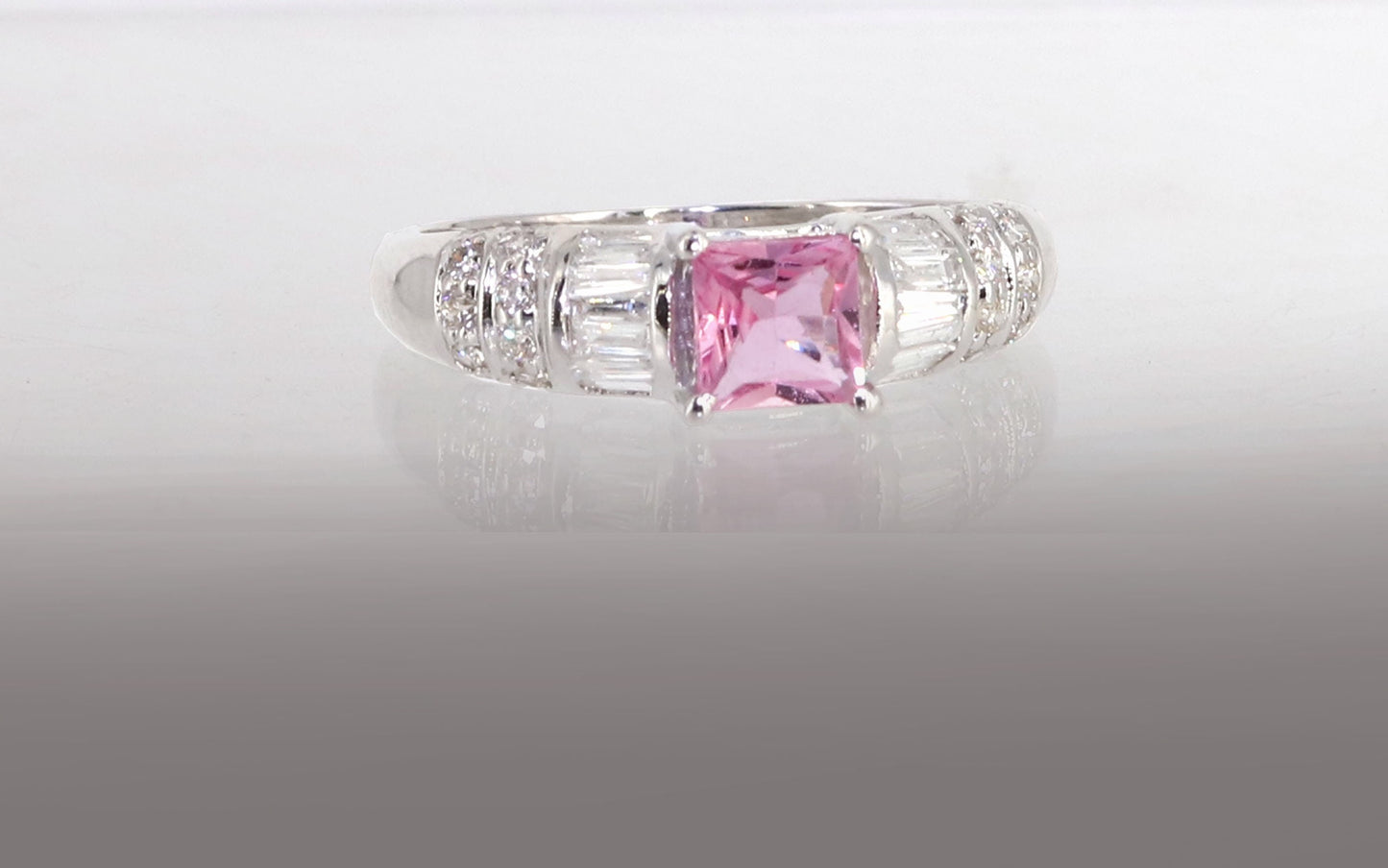 Beautiful Ring 14K Gold