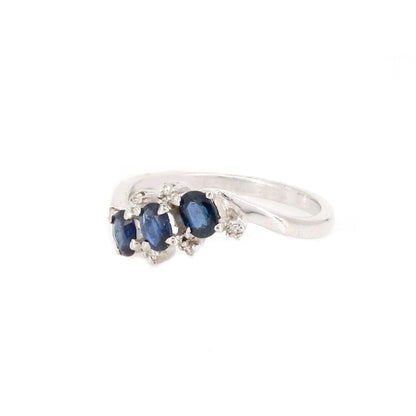 White Beautiful Ring 18K Gold