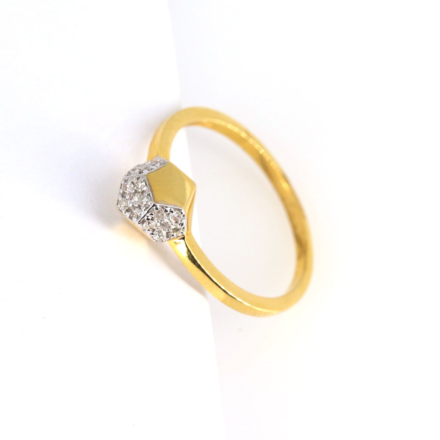 Yellow Studded Real Ring 18K Gold
