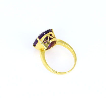 Solitaire Amethyst Ring 18K Gold